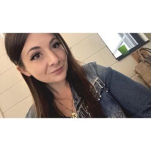 Meet your Posher, Maddie